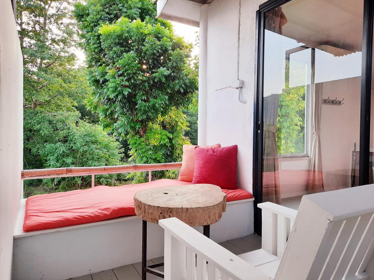 Chasorn Riverside Resort Ban Huai Maenam Noi Exterior photo