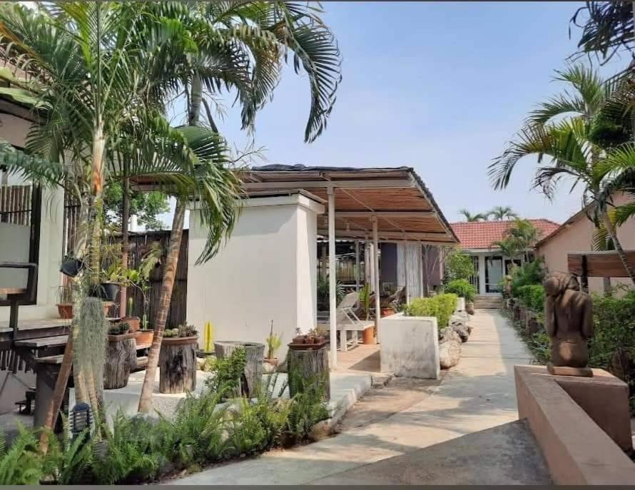 Chasorn Riverside Resort Ban Huai Maenam Noi Exterior photo